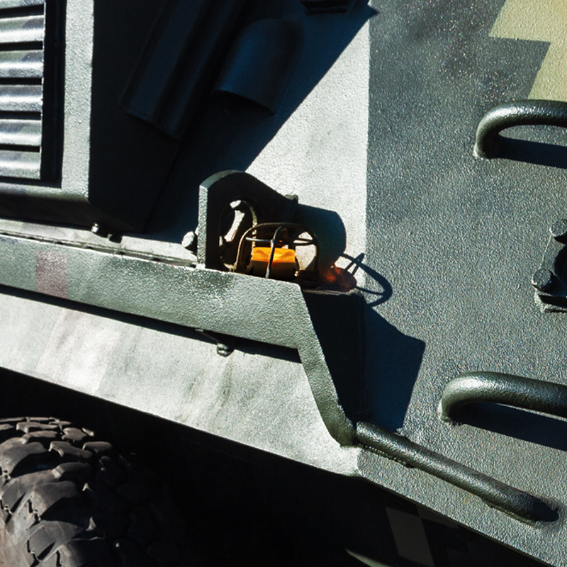 407 LED strobe light application for military
