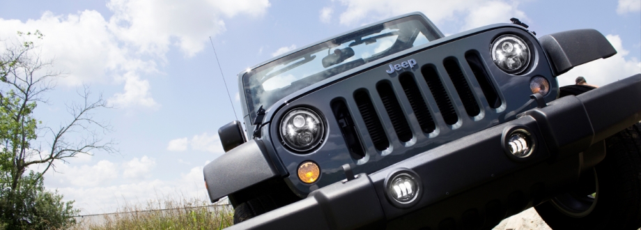 J.W. Speaker LED Jeep Headlights 8700