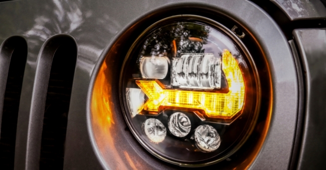 Command Sign Headlight Signs Your Turn Signal Light Needs to Be Replaced - LED Headlights ...