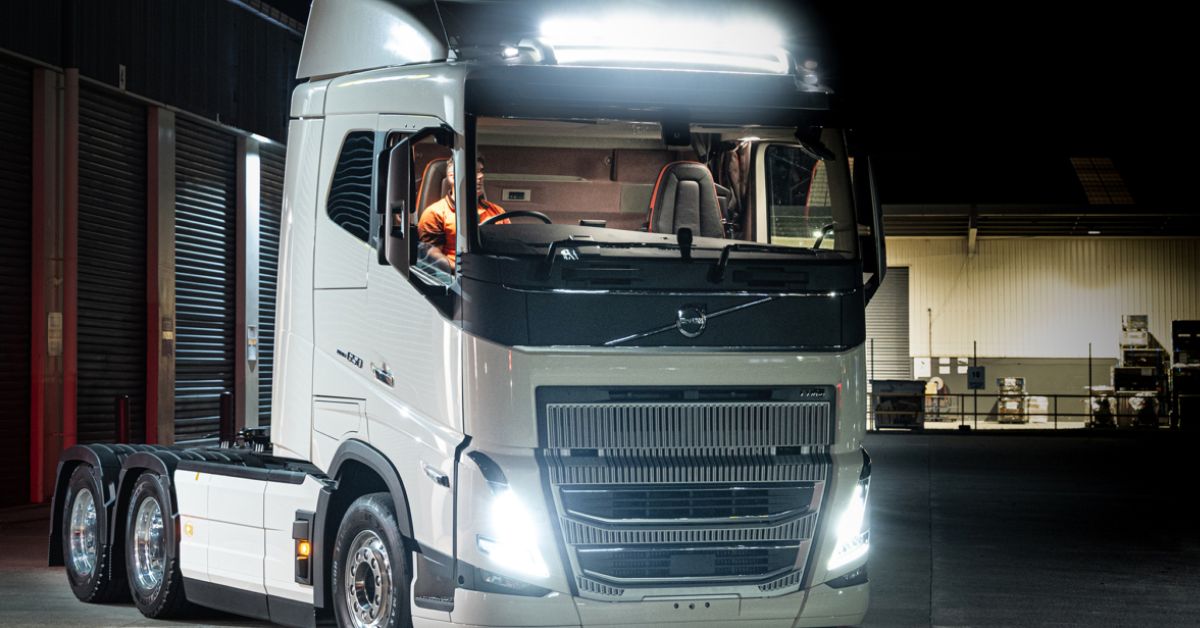 Spotlights vs. Floodlights: The Differences Explained