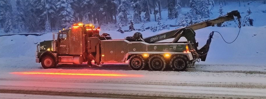 Model 529 LED Warning Light on Tow Truck